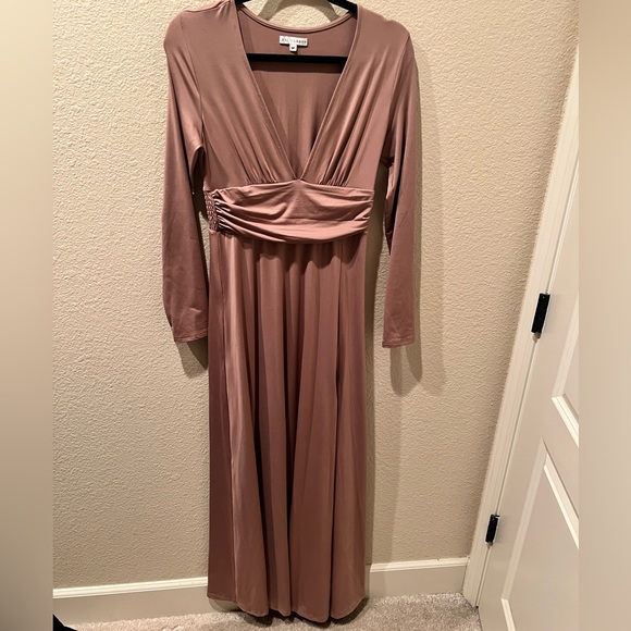 Baltic Born Ariana - Picture 3 of 3